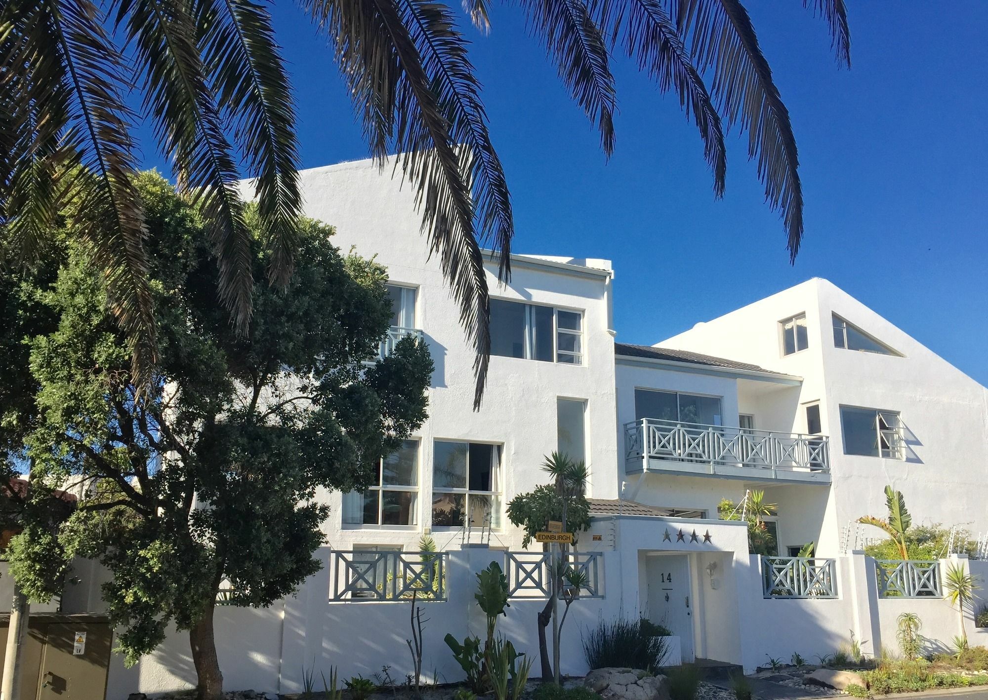 5 Options Guest House Блаубергстранд Экстерьер фото